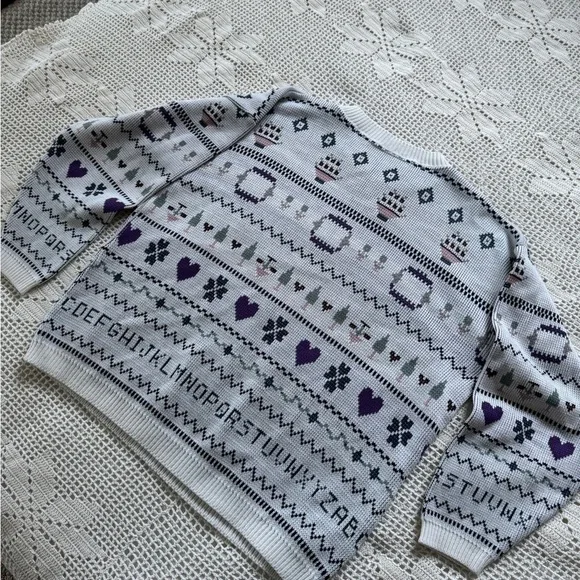 Vintage alphabet White and Purple Patterned Sweater teacher small - Picture 7 of 12